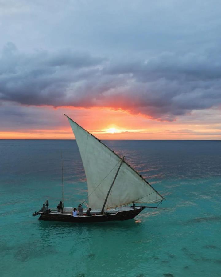 Zanz 14 Beach Bungalows Nungwi Bagian luar foto